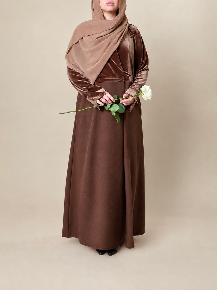 Rivoli, silhouette marron sur fond beige, pack coherent1.
